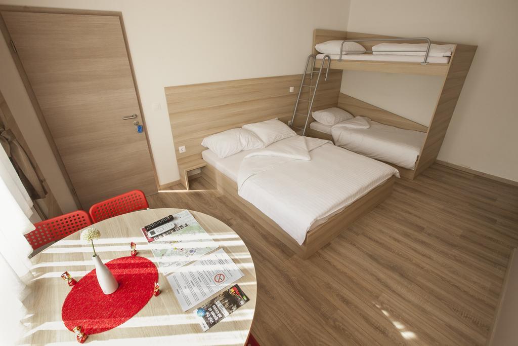 Sweet Dreams Rooms And Apartments Postojna Room photo