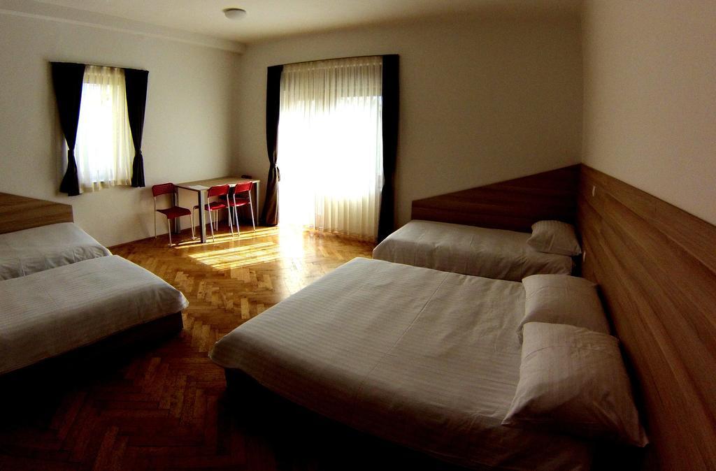 Sweet Dreams Rooms And Apartments Postojna Room photo